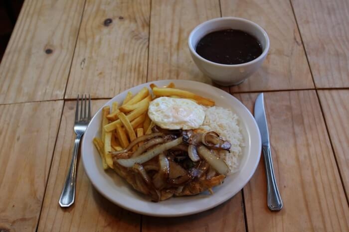 Alaminuta - Filé de Frango Acebolado